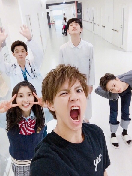 《哥哥太爱我了怎么办》剧照