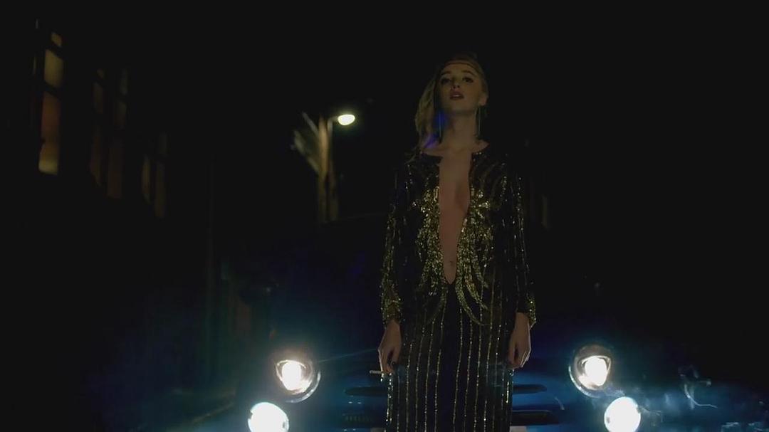 《偷拐抢骗第一季》剧照第12张图片