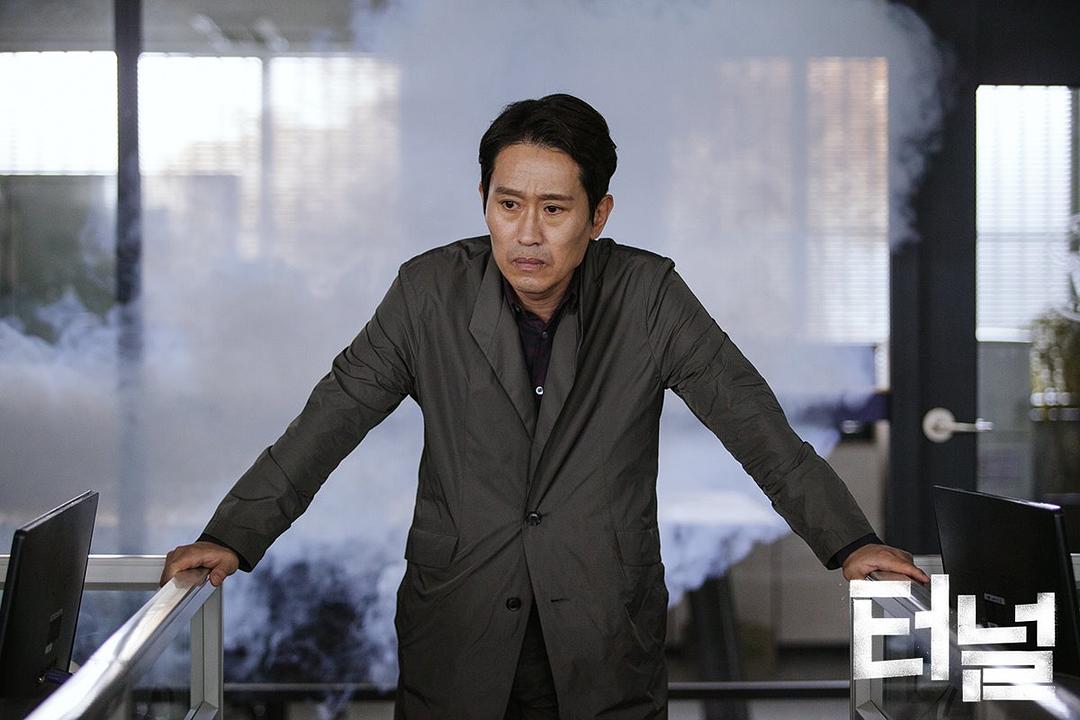 《隧道》剧照第39张图片