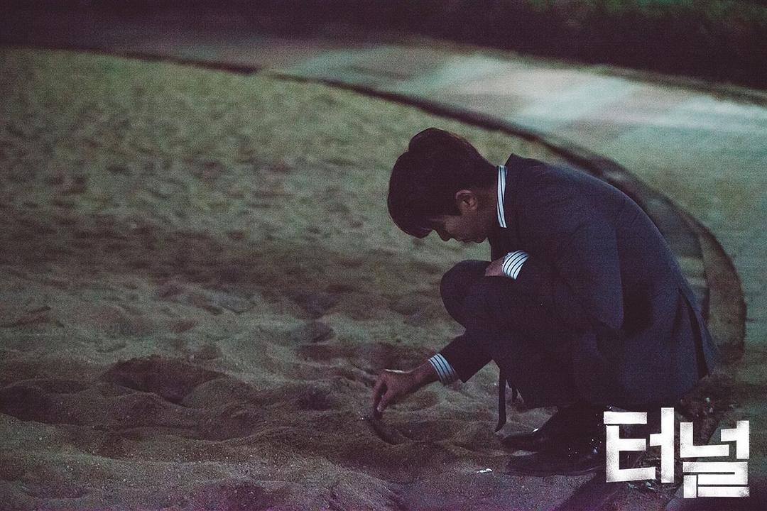 《隧道》剧照第32张图片