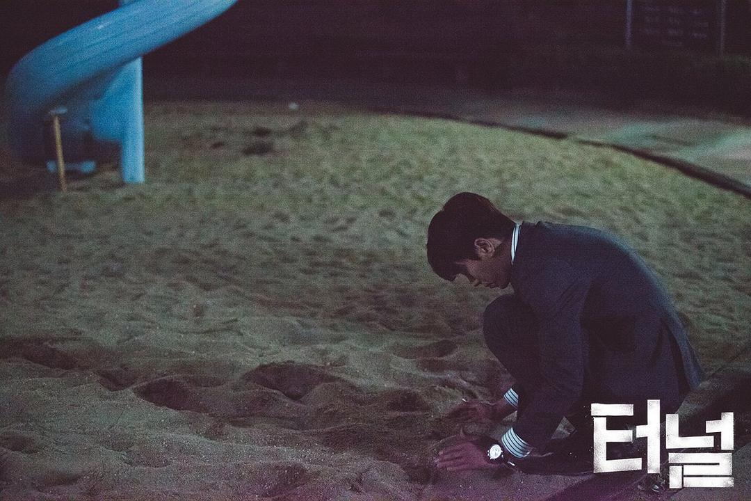 《隧道》剧照第31张图片