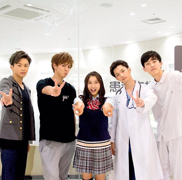 《哥哥太爱我了怎么办》剧照第36张图片