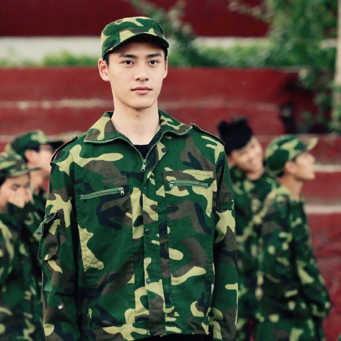 《同学两亿岁》剧照第52张图片