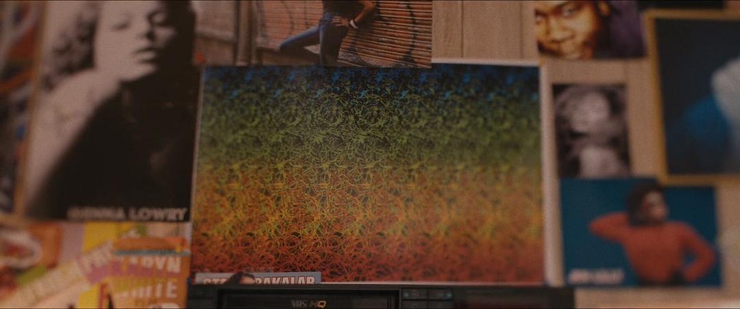 这幅“海豚”实则是张...