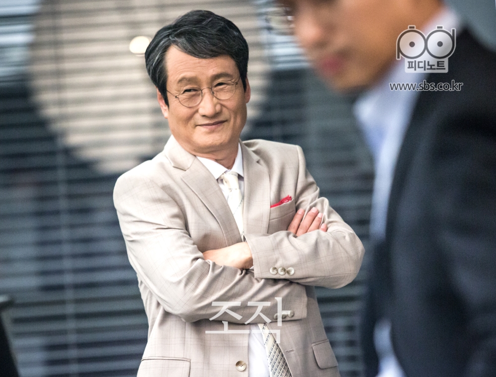 《操控》剧照第16张图片