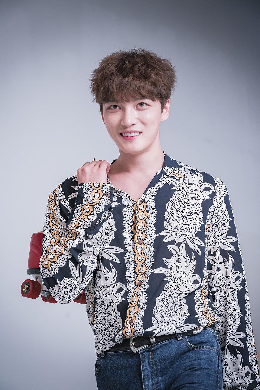 《人孔：奉必梦游仙境》剧照第34张图片