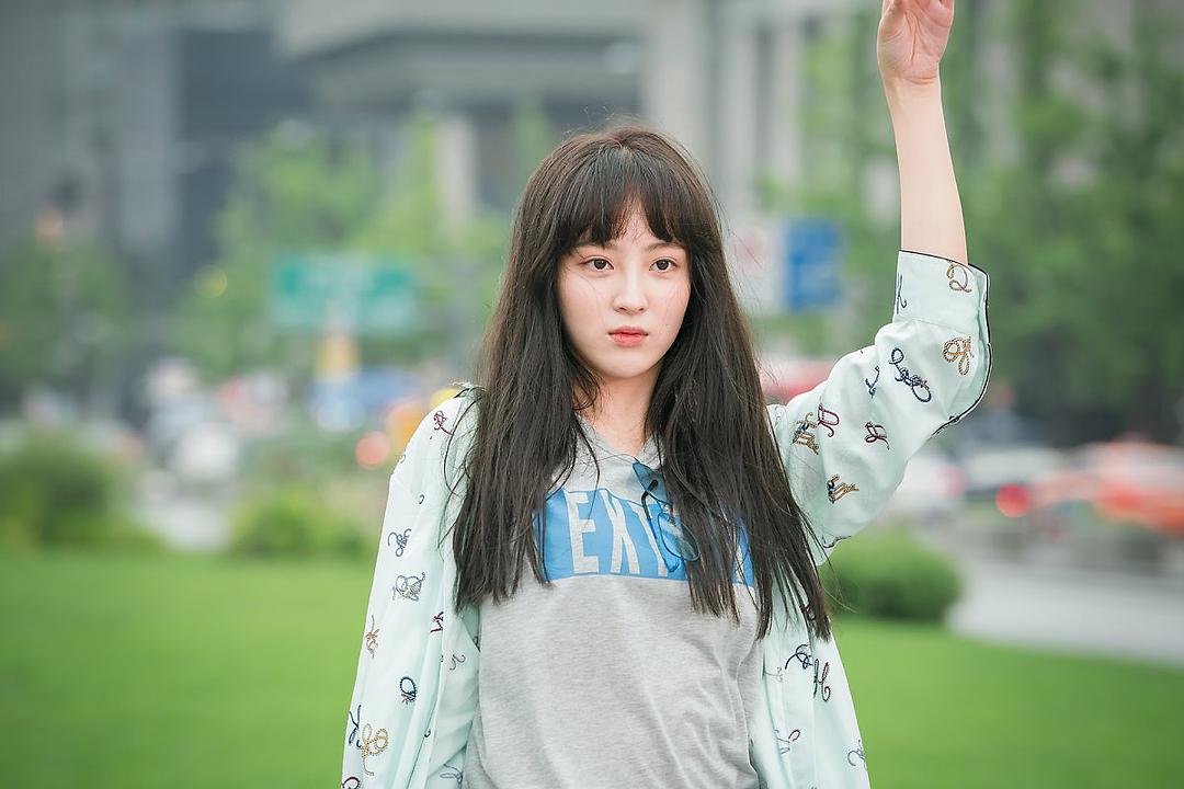 《人孔：奉必梦游仙境》剧照