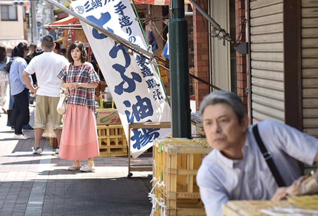 《我的丈夫工作无能》海报第18张图片