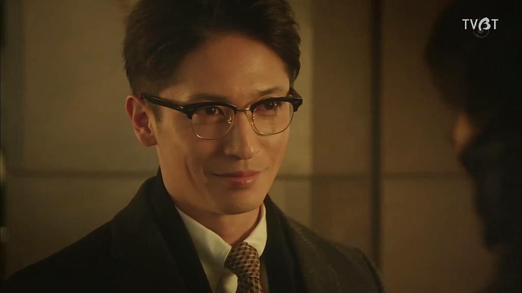 《女人的勋章》海报