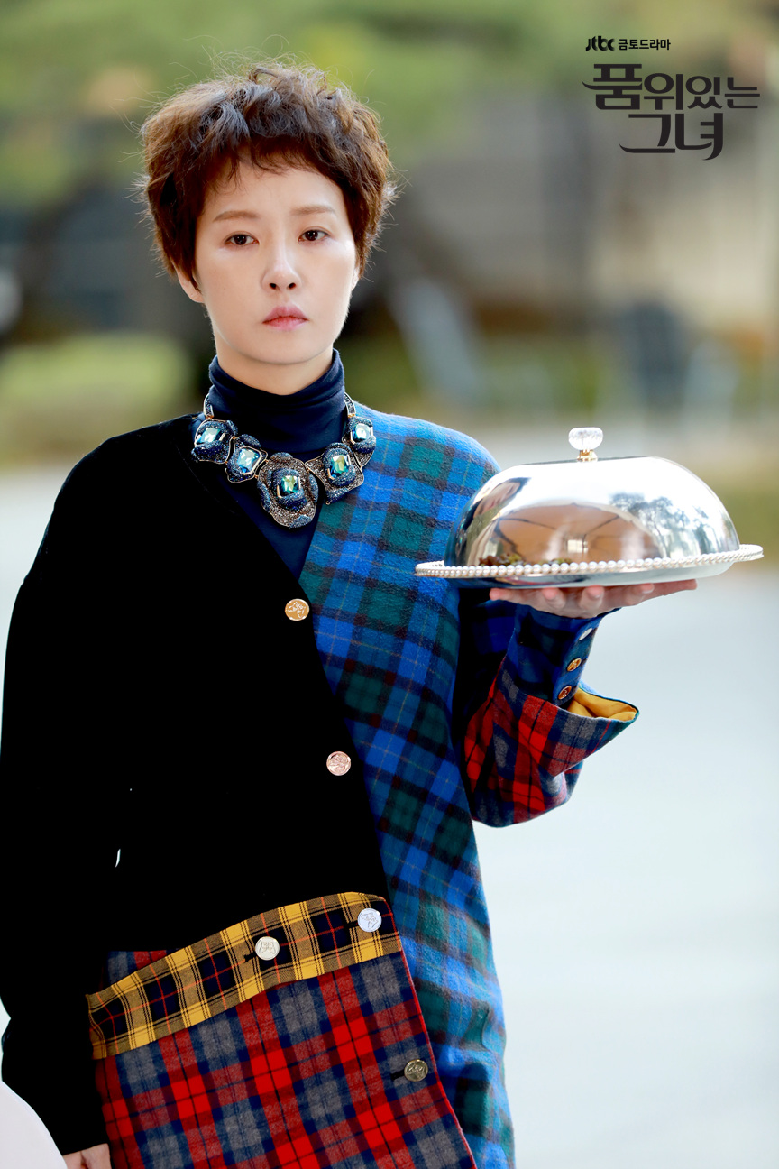 《有品位的她》剧照第16张图片