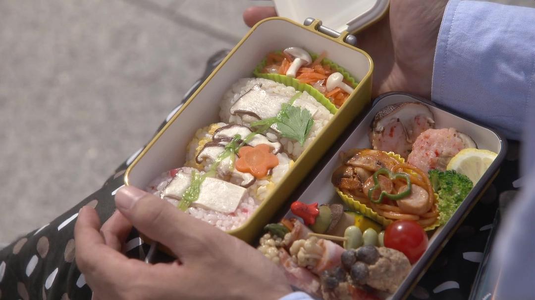 《我的丈夫工作无能》海报第11张图片