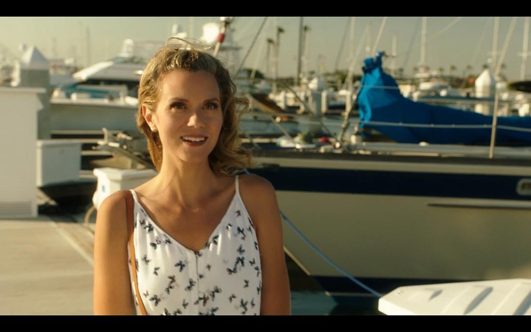 2感觉还是穿衬衫好看