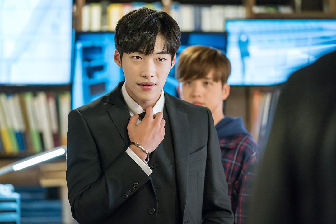 《疯狗》剧照第35张图片