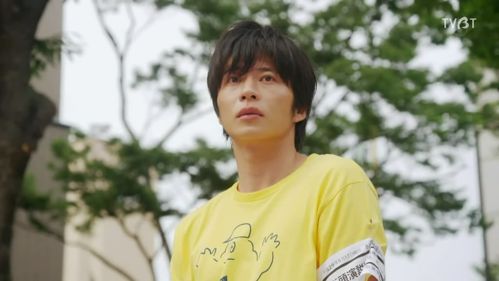 《民众之敌：这个世界不是很可笑吗？！》剧照第36张图片