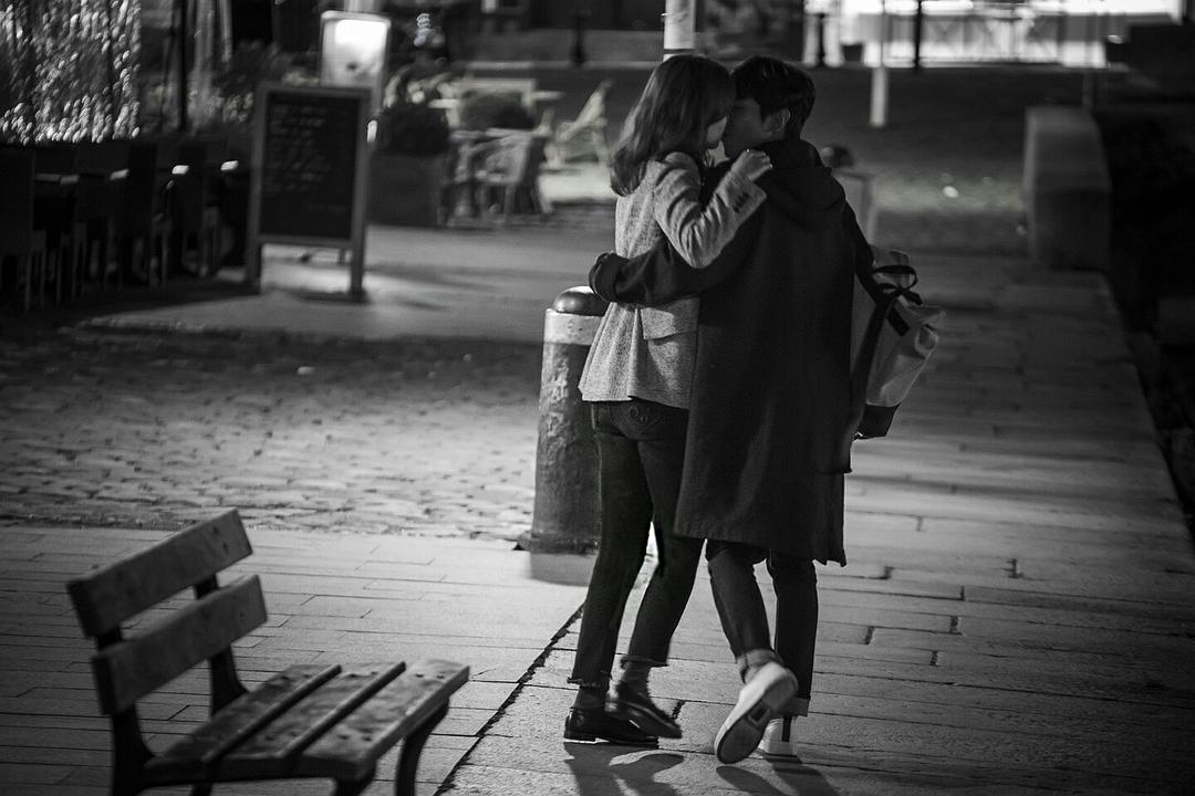 《花都情缘》剧照第17张图片