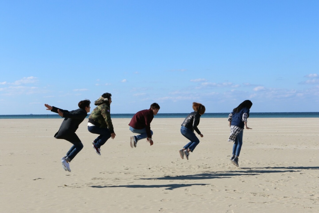 《花都情缘》剧照第15张图片