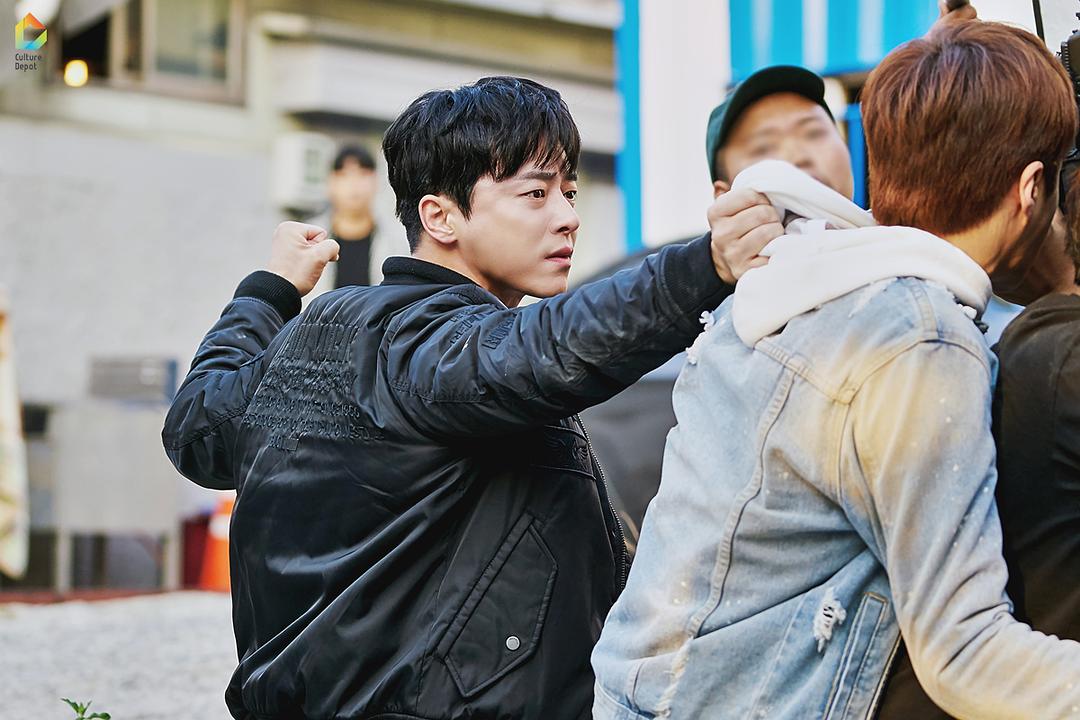 《我的鬼神搭档》剧照第24张图片