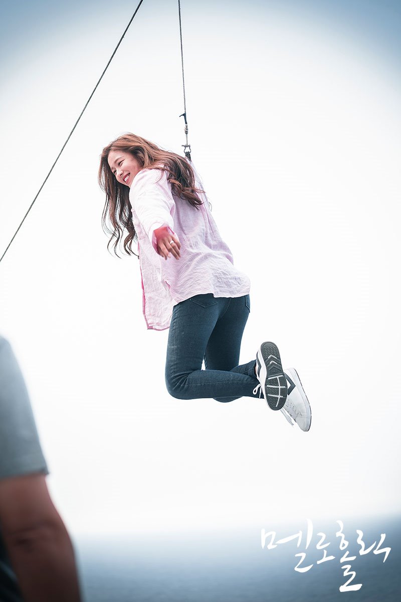 《沉迷爱情》海报第28张图片