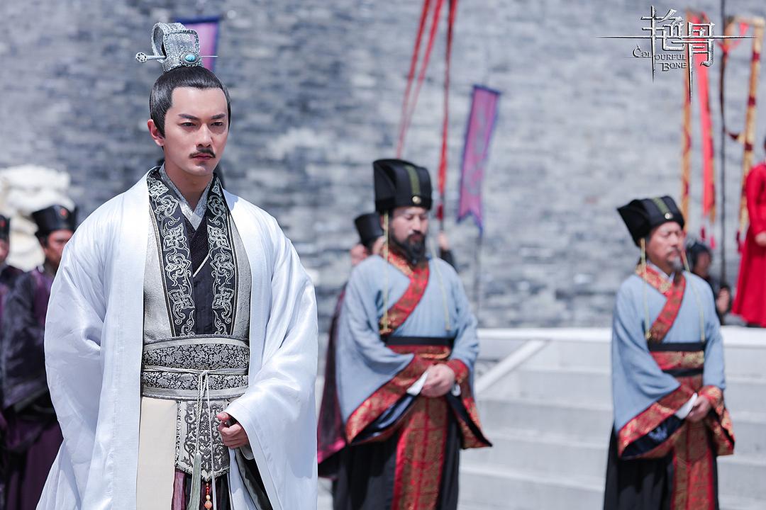 《艳骨》剧照第12张图片