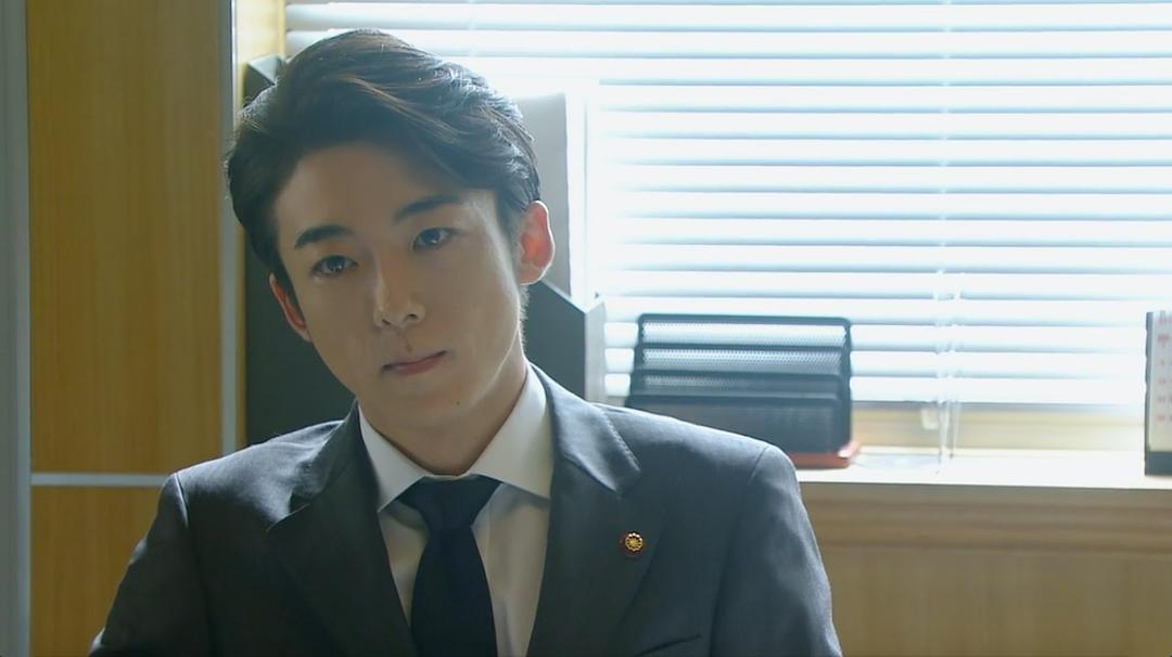 《民众之敌：这个世界不是很可笑吗？！》剧照第28张图片