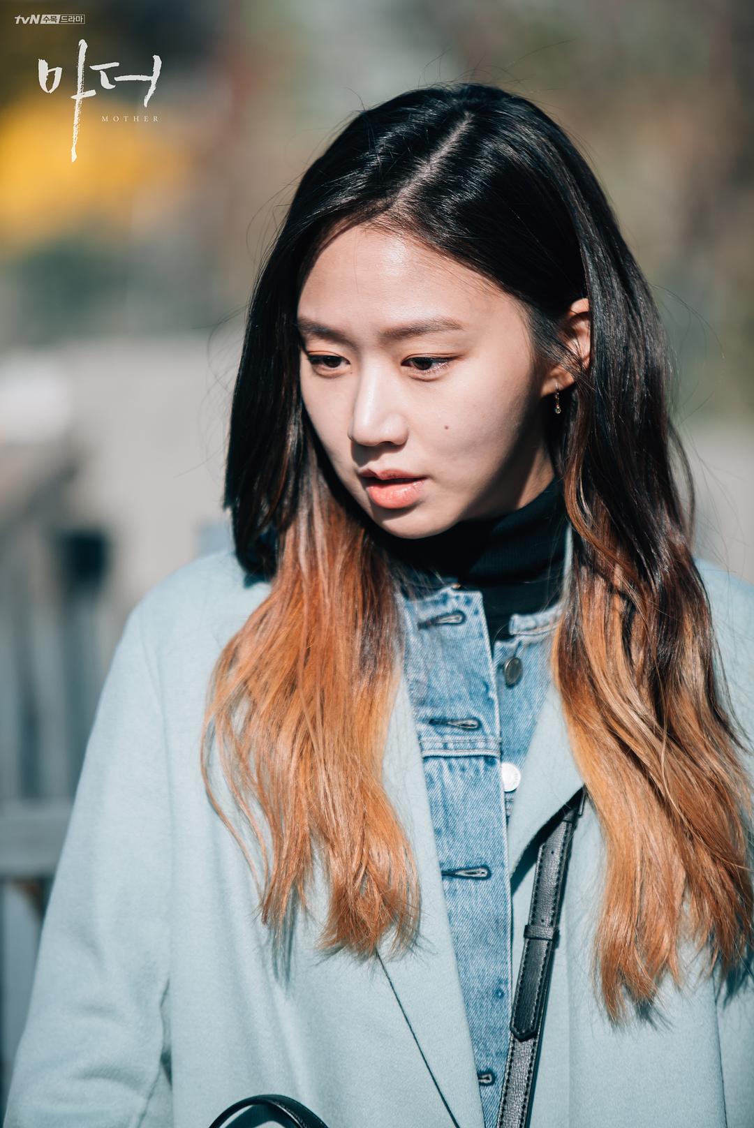 《母亲》剧照第37张图片