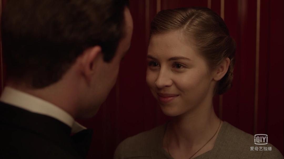 《繁华酒店》剧照第25张图片