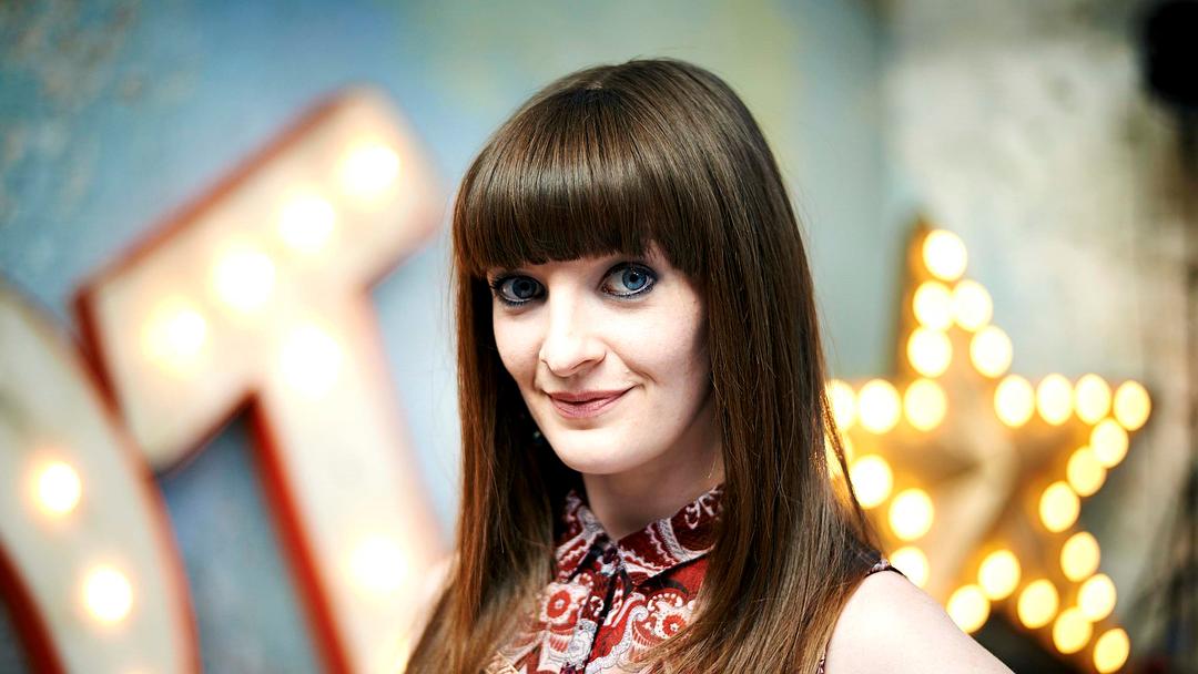 《爱尔兰人在伦敦第一季》海报第3张图片