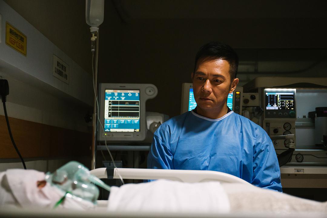 张兆辉饰演飞虎队长雷...