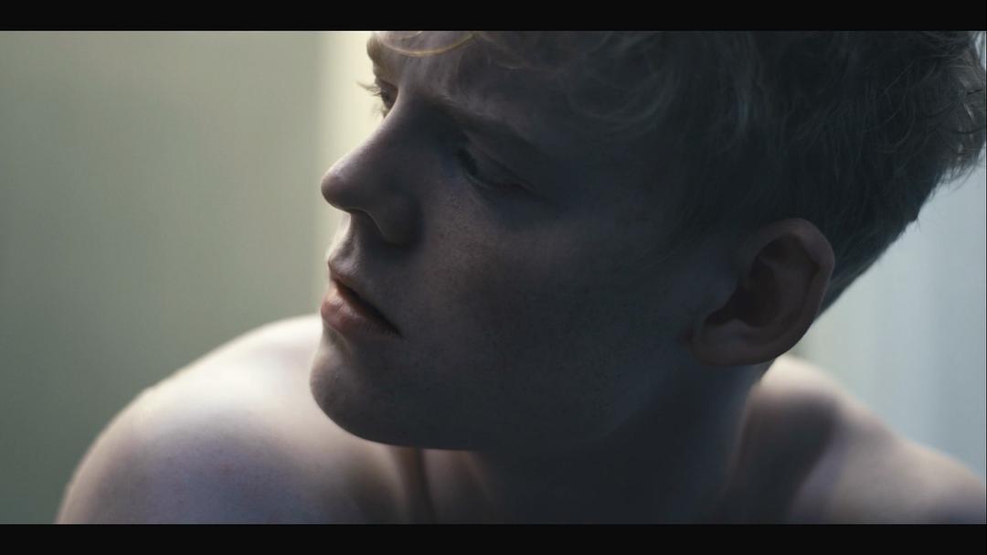 《惨雨第一季》海报第51张图片