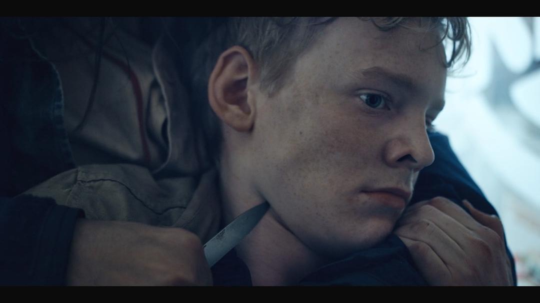 《惨雨第一季》海报第38张图片