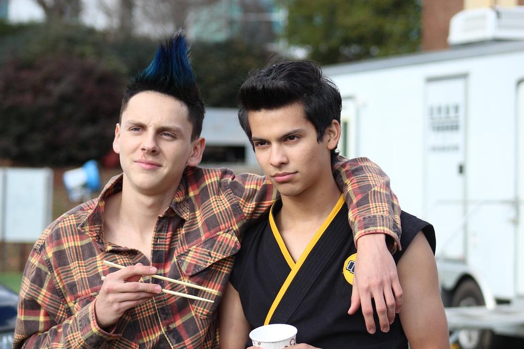 《眼镜蛇第一季》海报第25张图片