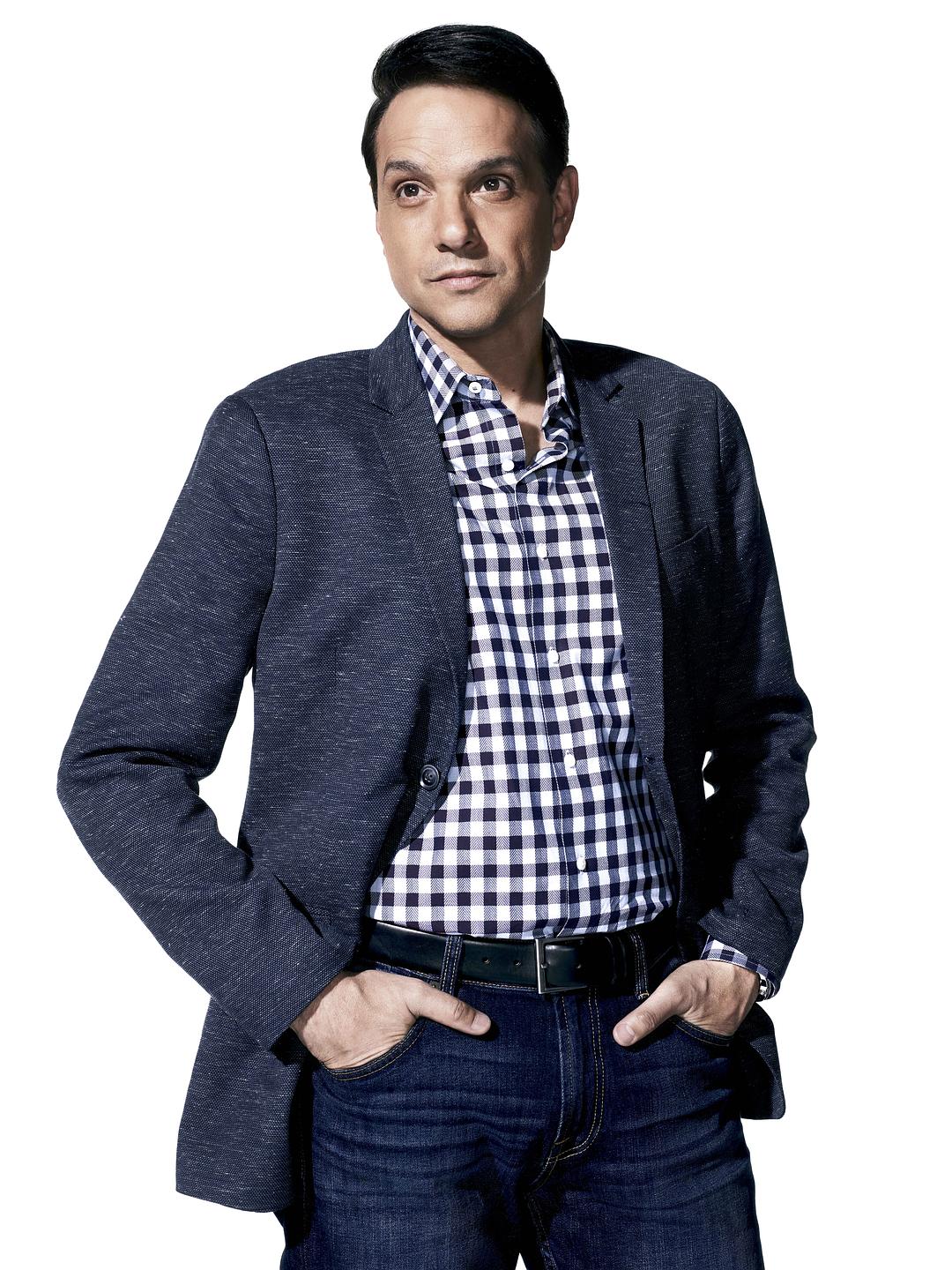 《眼镜蛇第一季》海报第23张图片