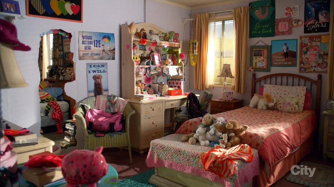 《中产家庭第九季》剧照第5张图片