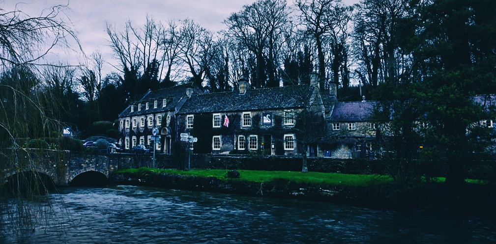 《梅尔罗斯》剧照第58张图片