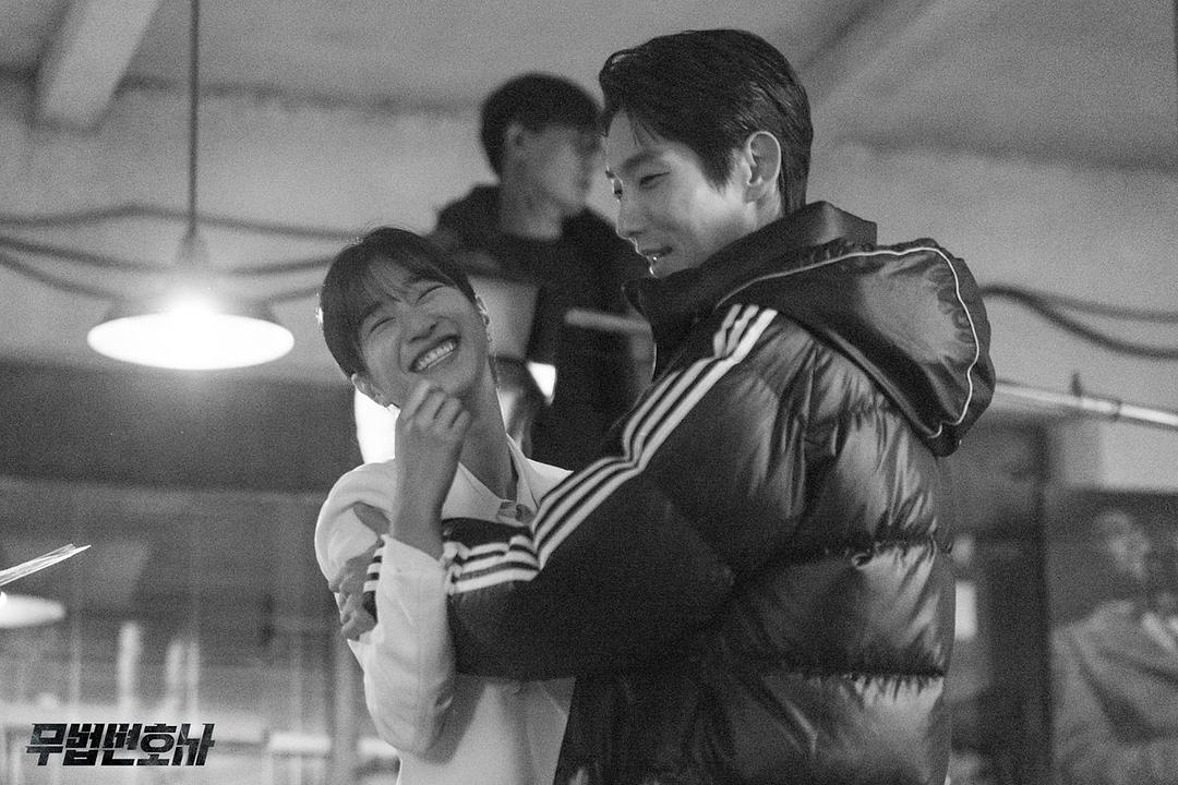 《武法律师》剧照第23张图片