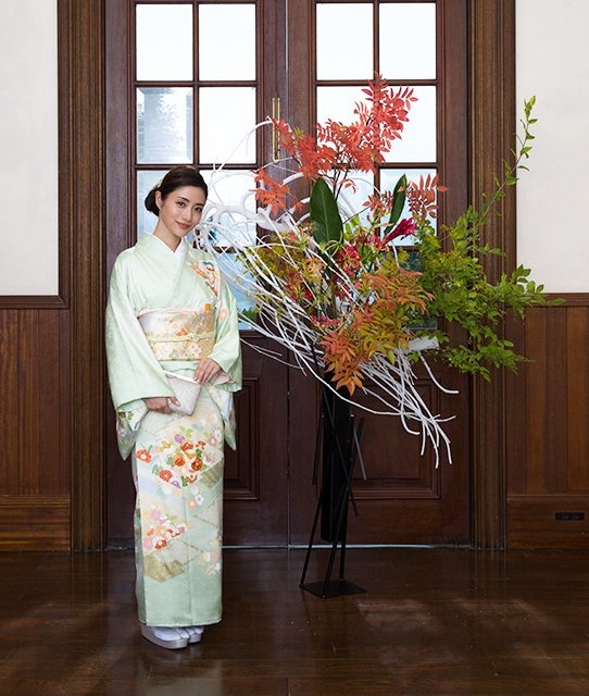 《高岭之花》剧照第11张图片