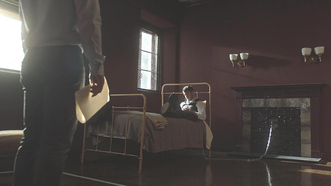 《两世奇人》剧照第22张图片