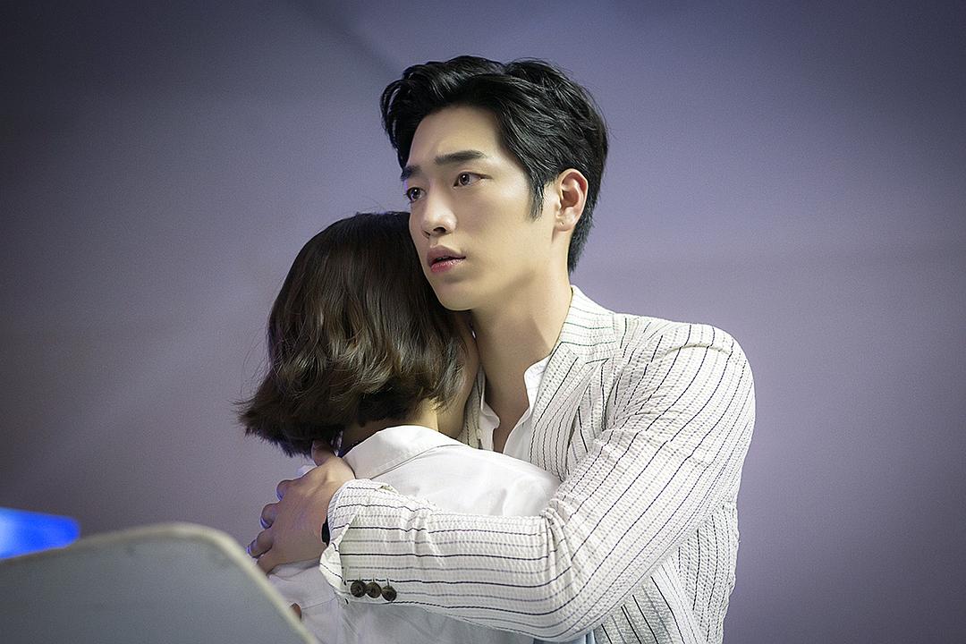 《你也是人类吗?》海报第16张图片