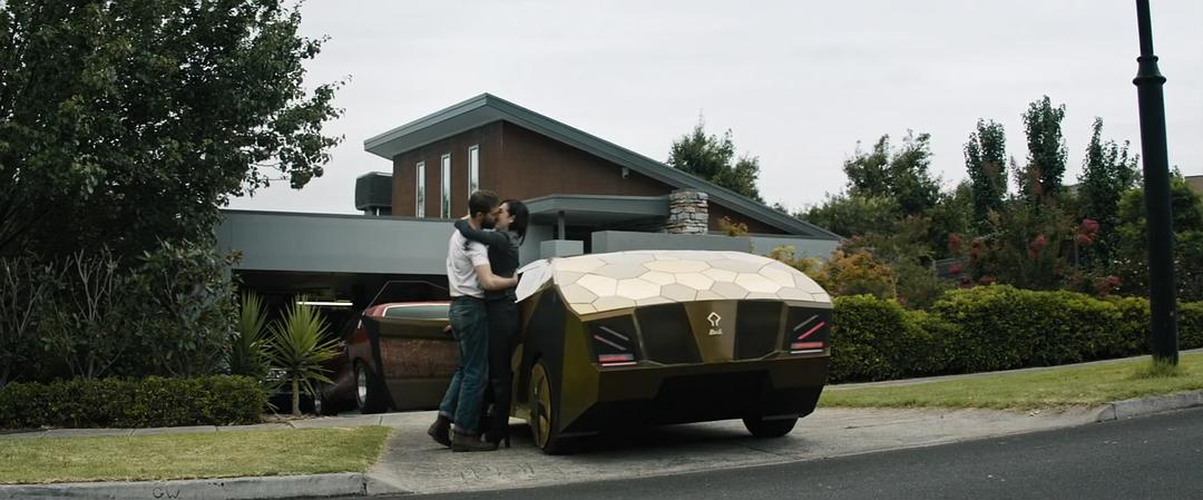 《升级》海报第46张图片