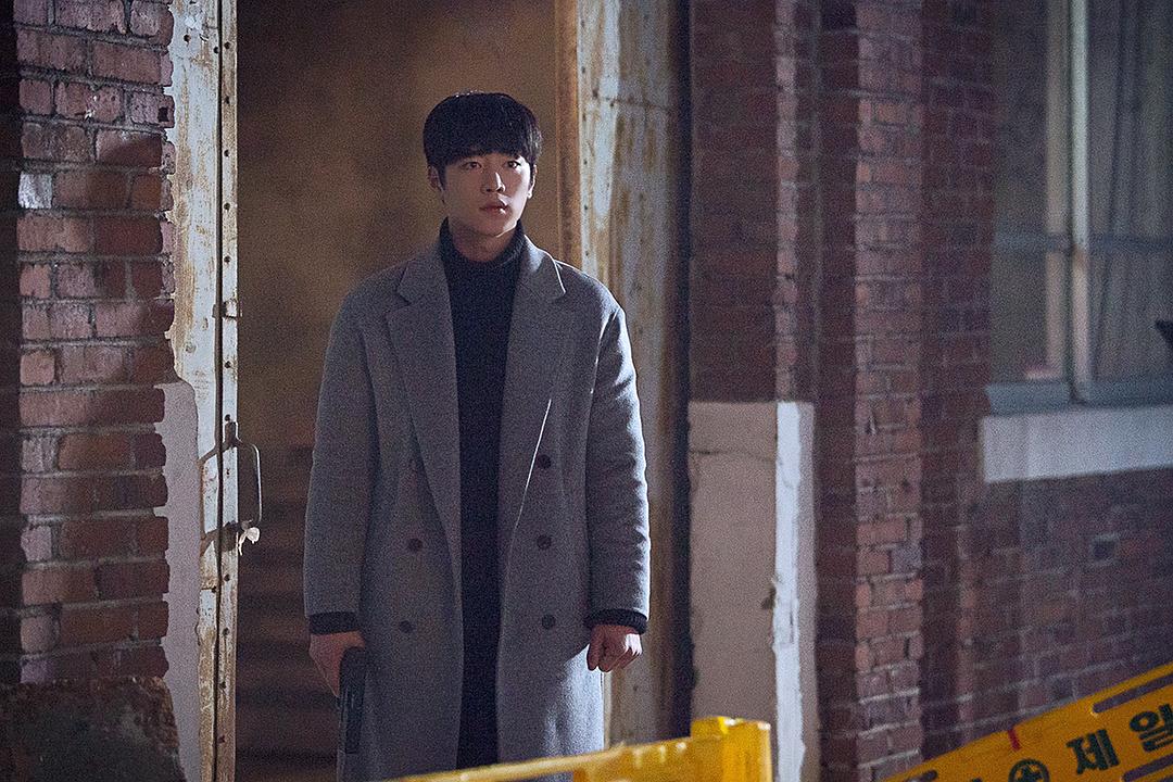 《你也是人类吗?》海报第58张图片