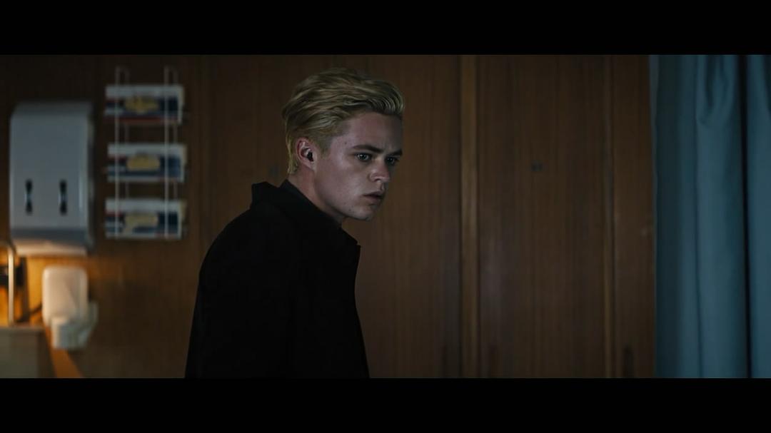 《升级》海报第41张图片