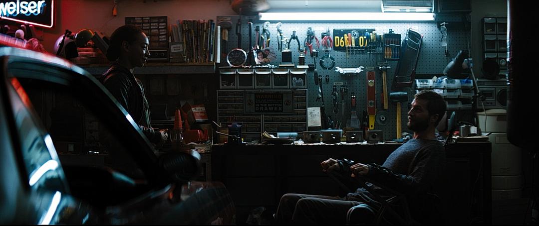 《升级》海报第36张图片