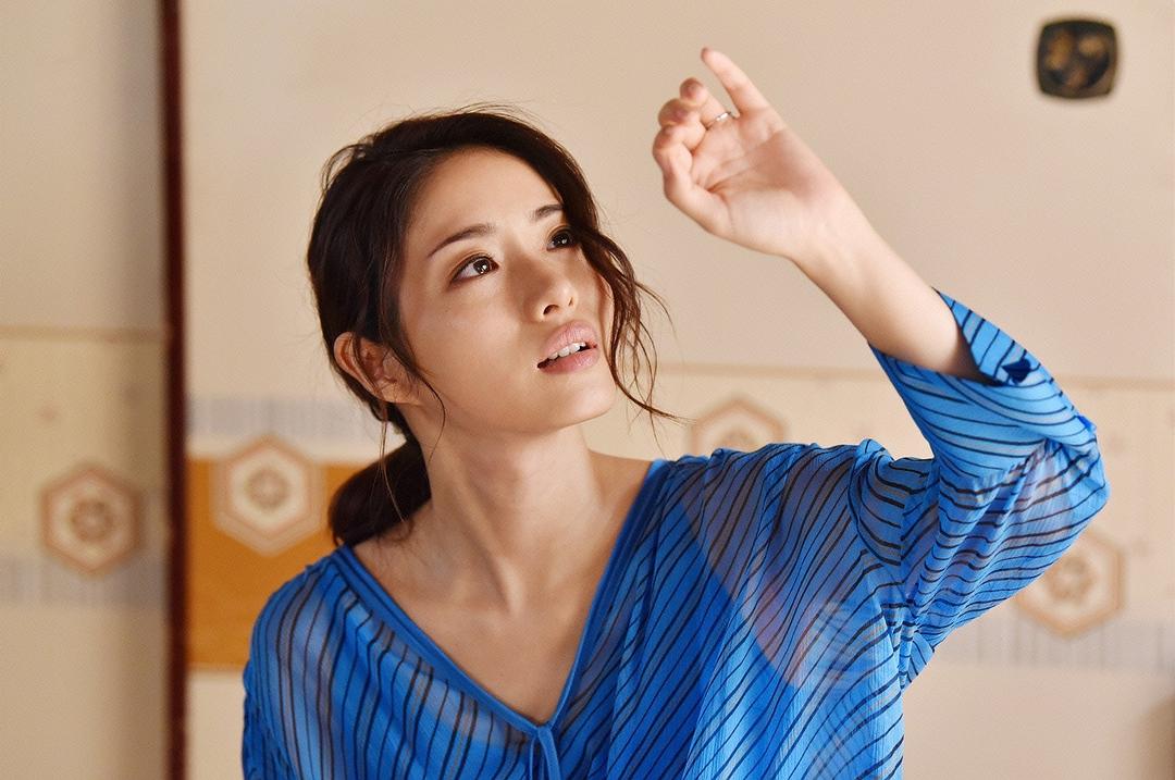 《高岭之花》剧照第59张图片