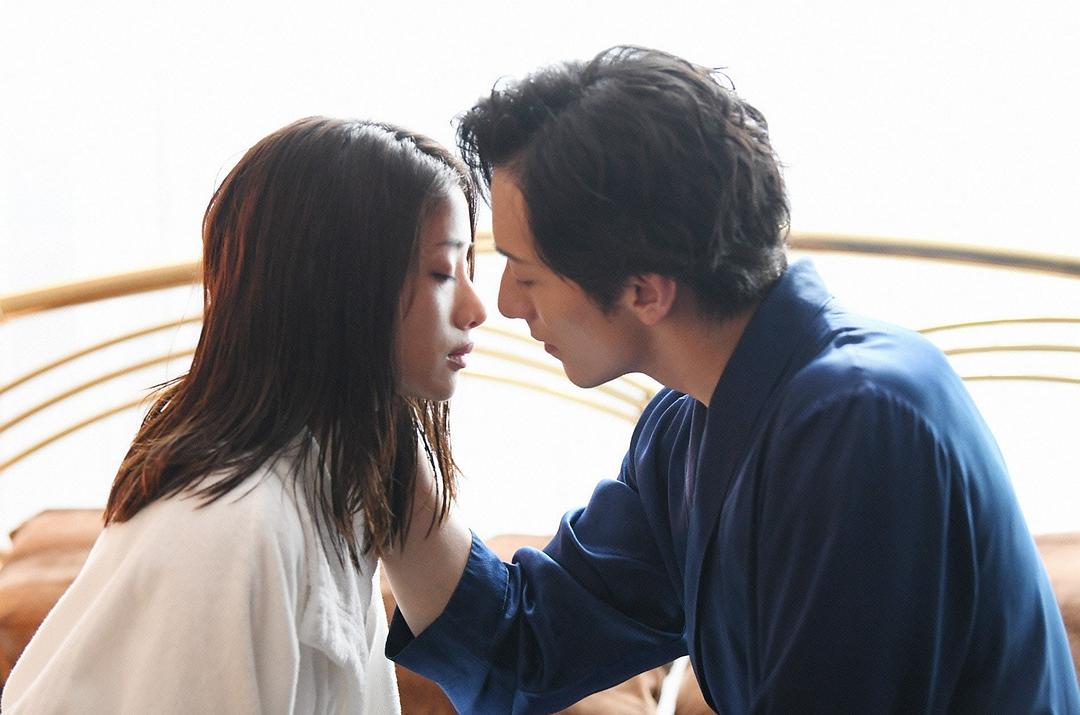 《高岭之花》剧照第13张图片