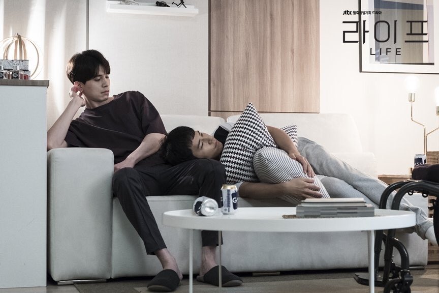 《Life》海报第20张图片