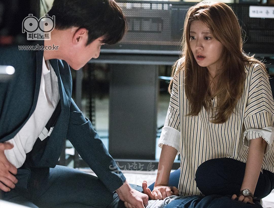 《奇怪的搭档》剧照第14张图片