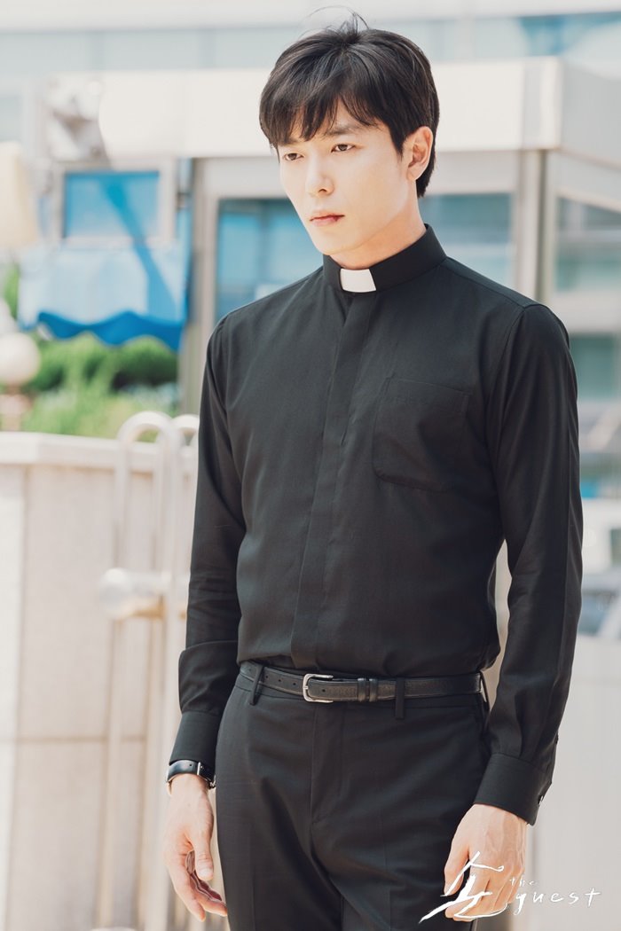 《鬼客》剧照第19张图片