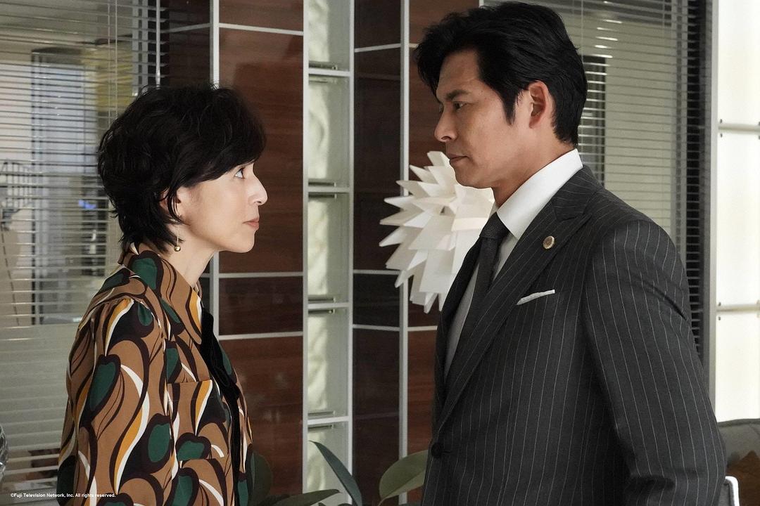 《金装律师》海报