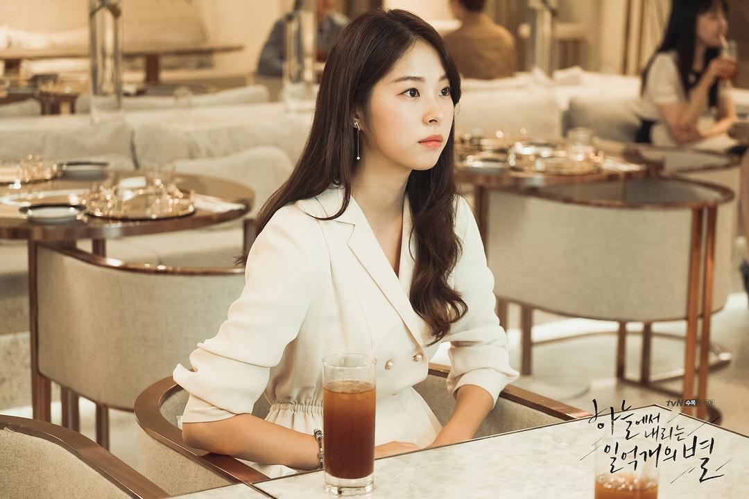 《从天而降的一亿颗星星》剧照第20张图片