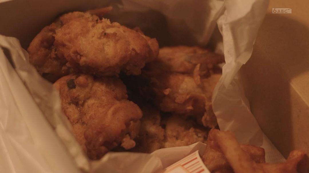 《深夜的奇葩恋爱图鉴》剧照第24张图片